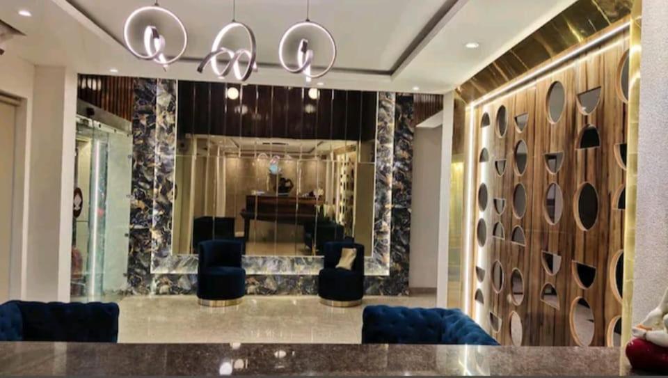 Hotel Pearl Wood Zirakpur Exterior photo